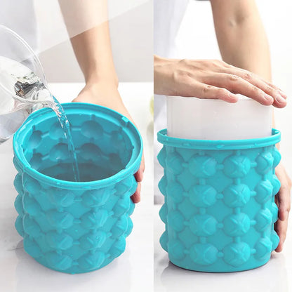 Cubo Portátil para Moldes de Hielo de Silicona
